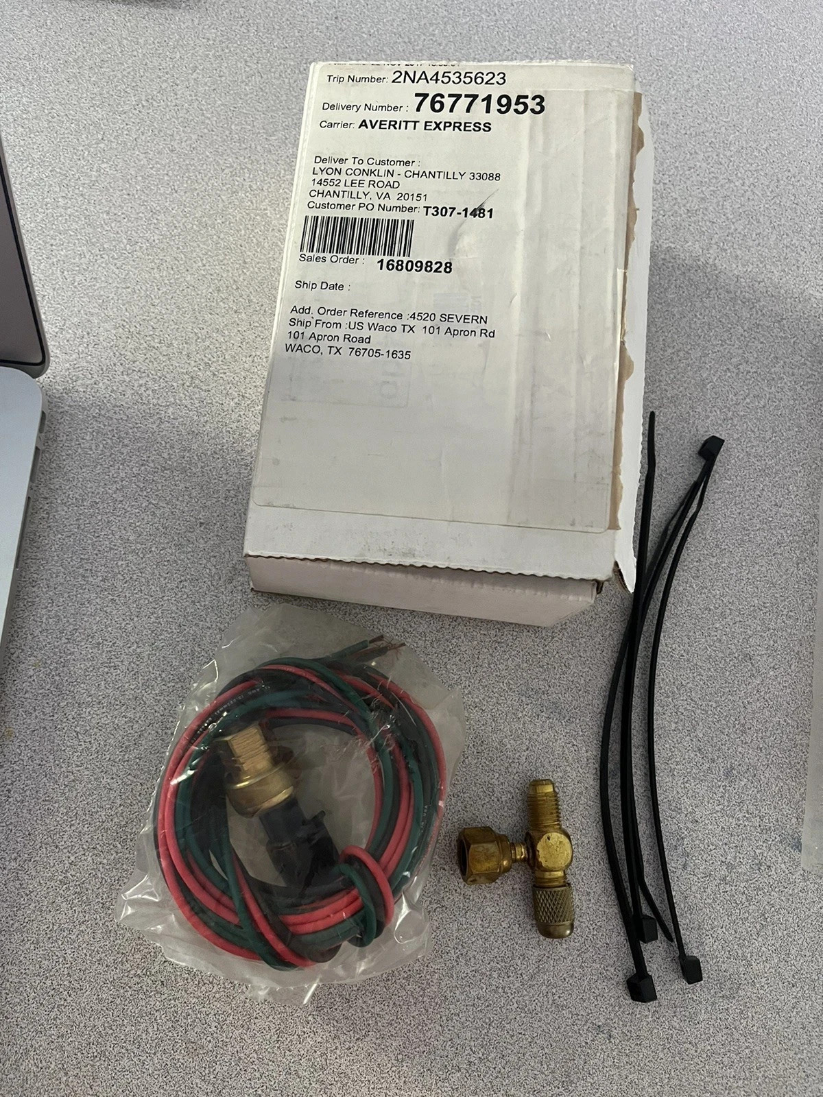 Open Box Trane HVAC BAYLOTR001A Pressure Transducer - American Standard AW3201