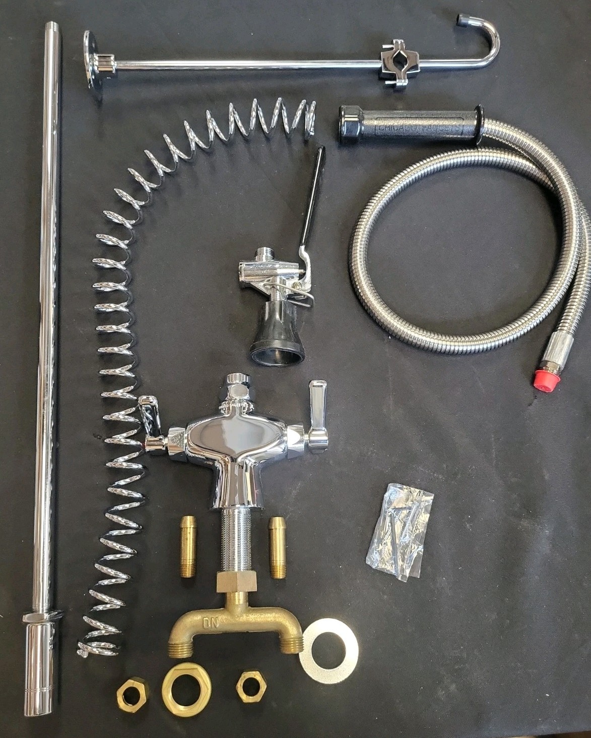 Chicago Faucets Pre-rinse Industrial Kitchen Faucet W/Hose Hook 919-LABCP