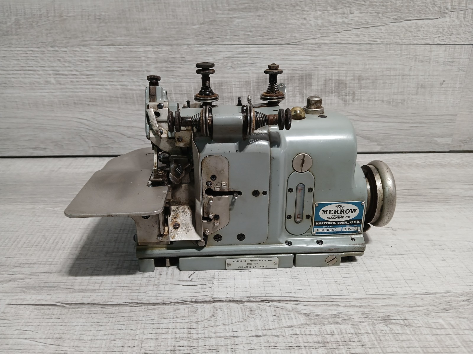 The Merrow Industrial Sewing Machine Model M-4DW-60 READ DESC 