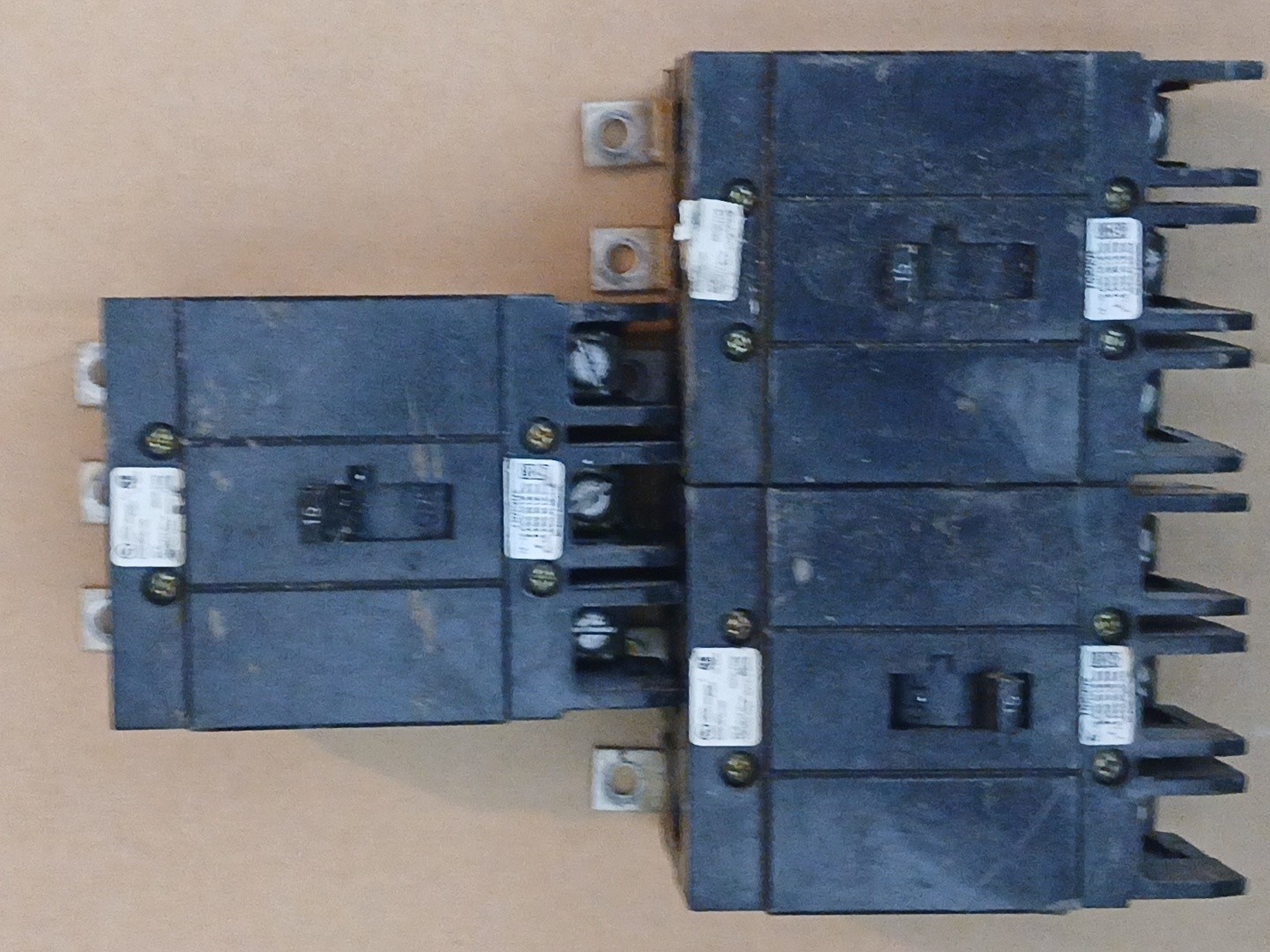 1 Cutler-Hammer 15 Amp Breaker 240/277/480 VAC 125/250 VDC 3 Pole GHB3015 1 Cutler-Hammer 15 Amp Breaker 240/277/480 VAC 125/250 VDC 3 Pole GHB3015