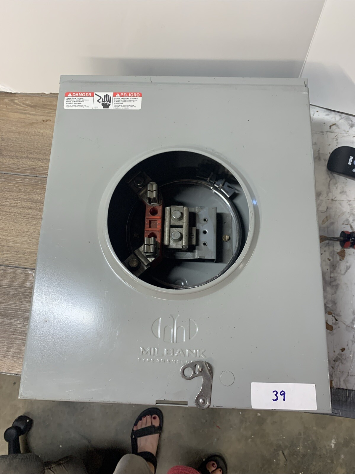 Milbank U7043-XL—TG-BL, 4 Terminal - 200 A RL U200 Series 600 Vac Plant: 3 Milbank U7043-XL—TG-BL, 4 Terminal - 200 A RL U200 Series 600 Vac Plant: 3