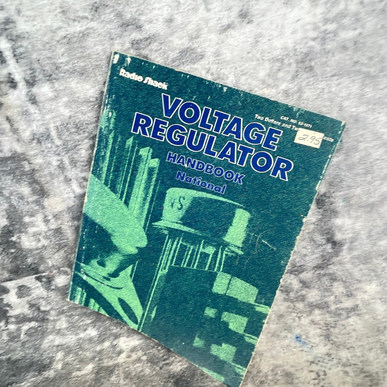 Voltage Regulator Handbook 1975 Green Tech Book National Radio Shack Voltage Regulator Handbook 1975 Green Tech Book National Radio Shack
