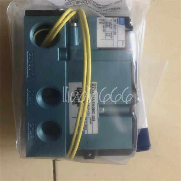 1PCS Solenoid Valve 82A-AA-CAA-TM-DBC1-1DA NEW 1PCS Solenoid Valve 82A-AA-CAA-TM-DBC1-1DA NEW