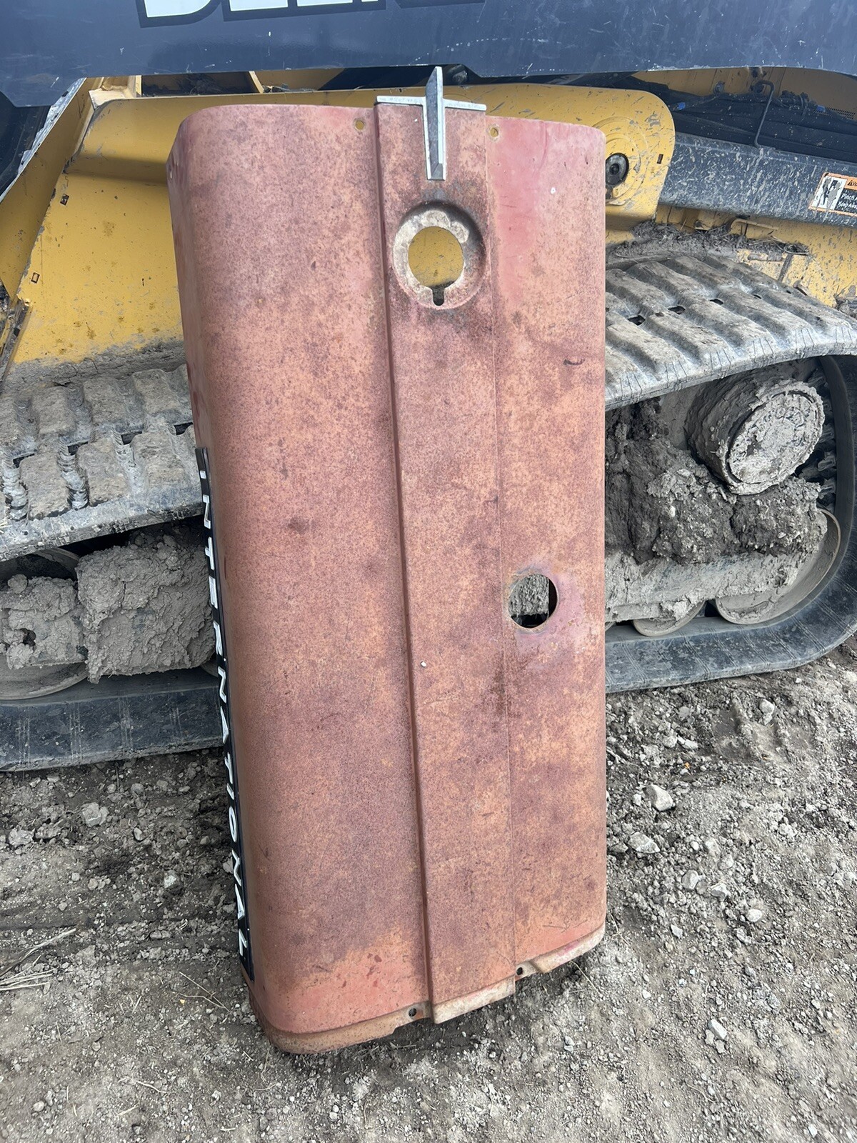 1961 Farmall IH 460 GAS HOOD W/EMBLEMS Antique Tractor 1961 Farmall IH 460 GAS HOOD W/EMBLEMS Antique Tractor