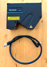 KEYENCE LJ-X8080 laser sensor / laser profiler with connection cable plug picture