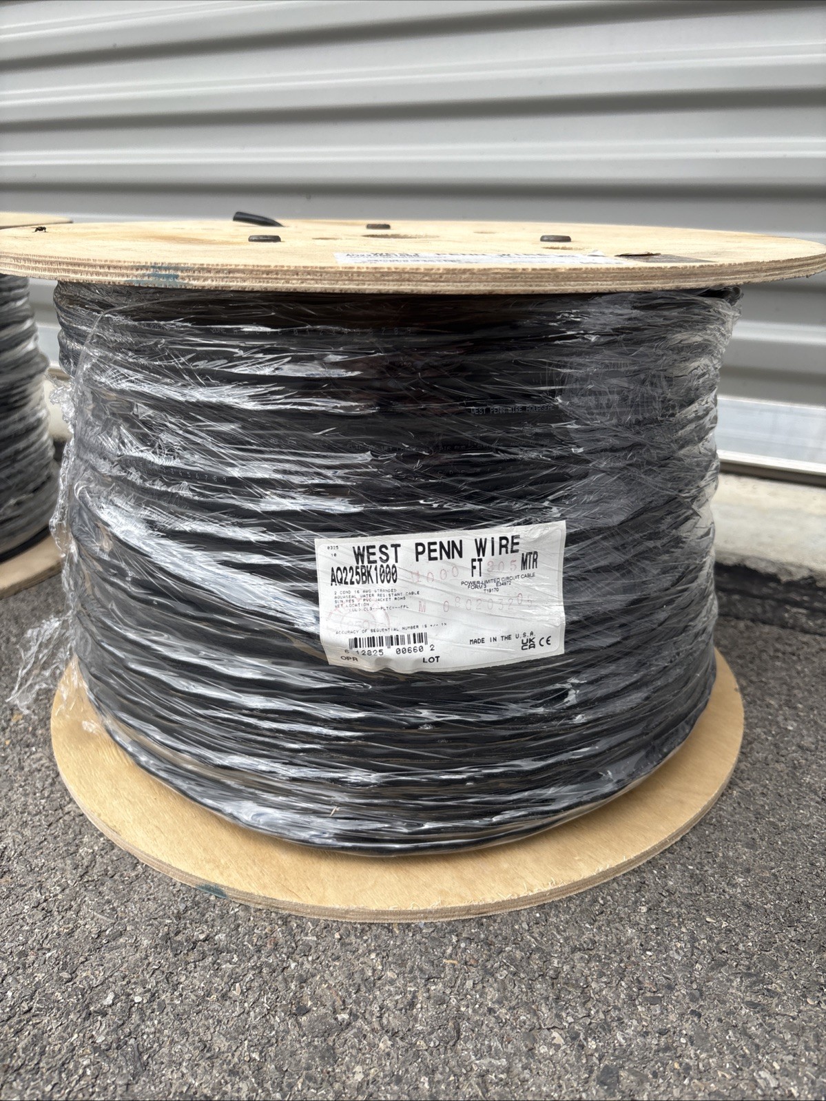 West Penn AQ225BK1000 1000FT 16 AWG 2-Conductor Aquaseal Direct Burial Cable West Penn AQ225BK1000 1000FT 16 AWG 2-Conductor Aquaseal Direct Burial Cable