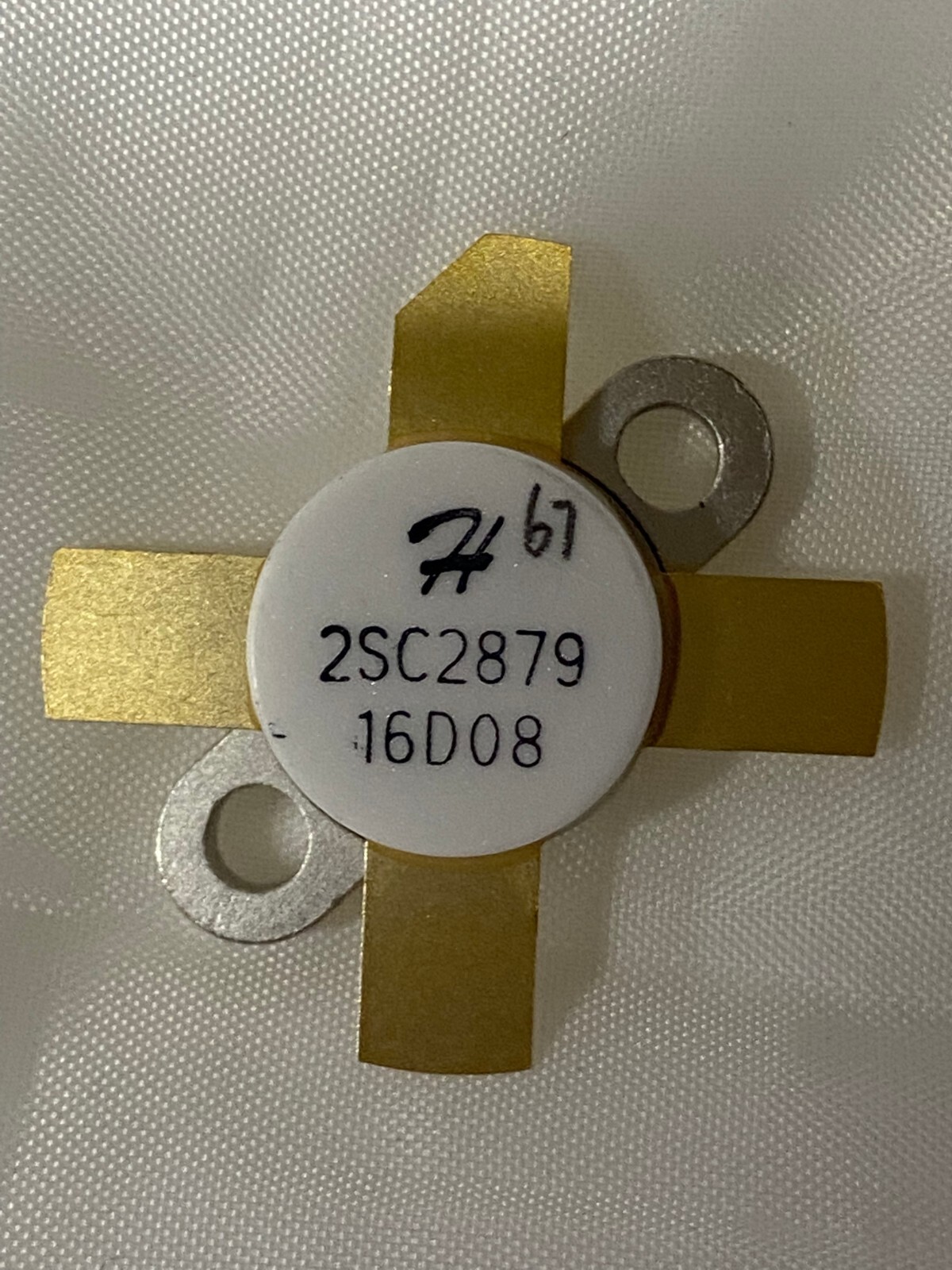 HG Transistor - 2SC2879 ( 8 pcs-12pcs ) HG Transistor - 2SC2879 ( 8 pcs-12pcs )