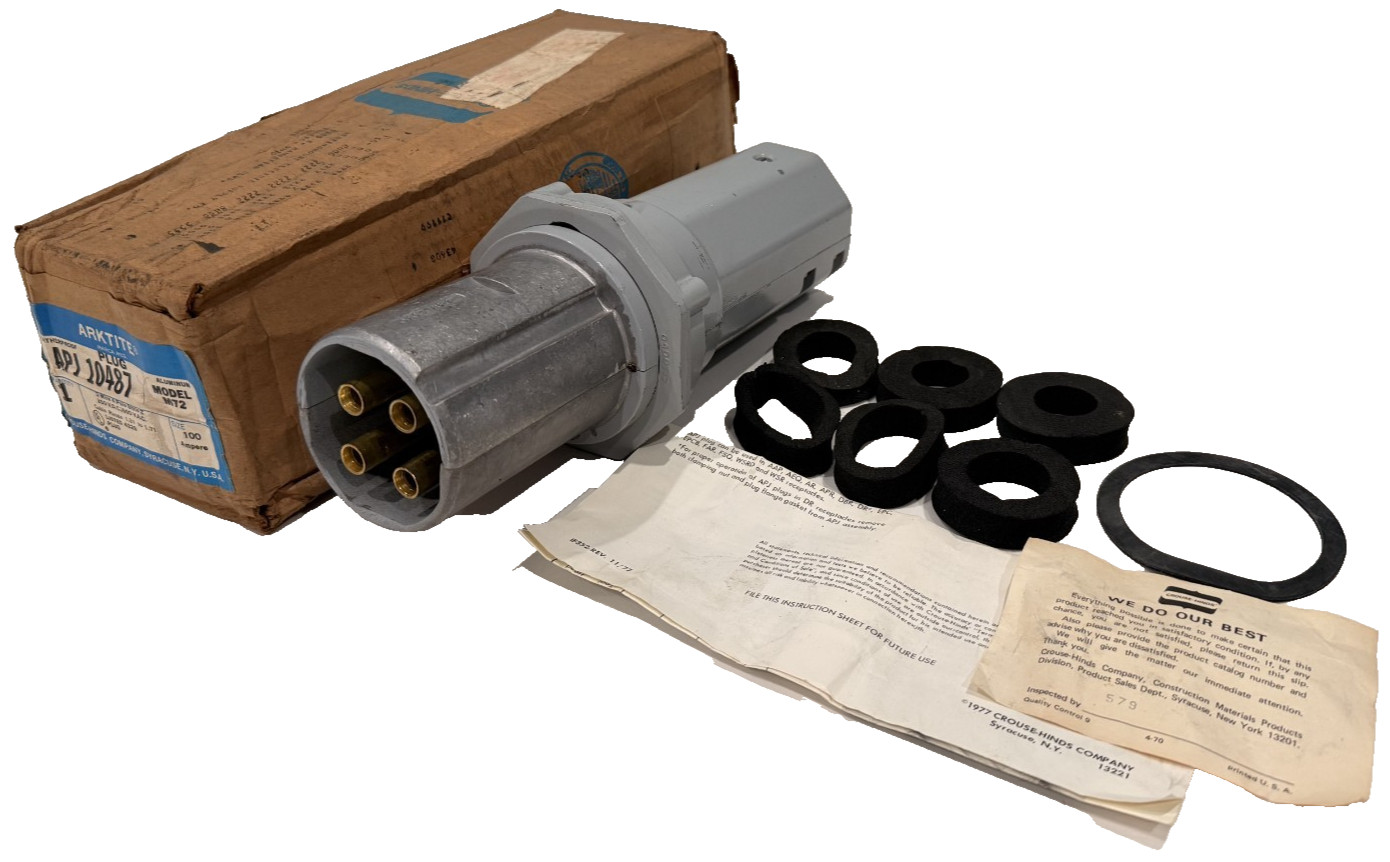NEW CROUSE-HINDS APJ10487-M72 ARKTITE PLUG 3 WIRE 4 POLE 250VDC 100A APJ10487M72 NEW CROUSE-HINDS APJ10487-M72 ARKTITE PLUG 3 WIRE 4 POLE 250VDC 100A APJ10487M72