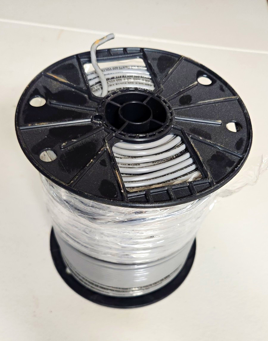Southwire THHN/THWN-2 Stranded Copper Wire Gray PVC 100 ft 600V Oil Resist Southwire THHN/THWN-2 Stranded Copper Wire Gray PVC 100 ft 600V Oil Resist