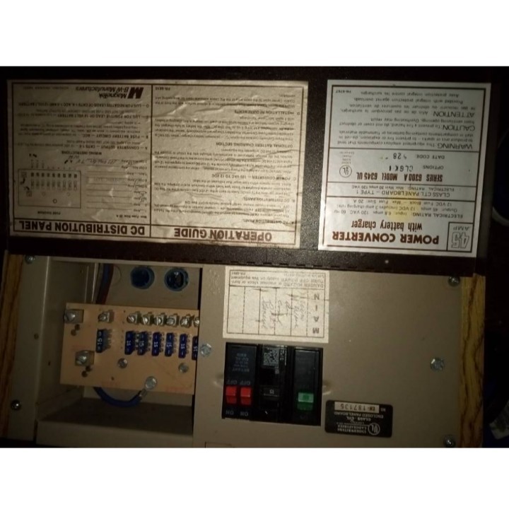 MagneTek 6300 Series Model 6345 RV Power Converter Distribution Panel Charger MagneTek 6300 Series Model 6345 RV Power Converter Distribution Panel Charger
