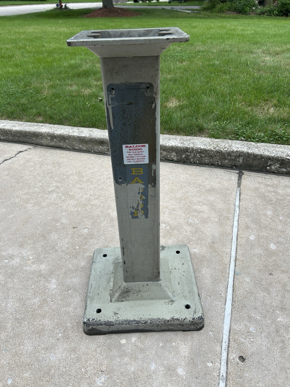 Vintage Baldor Heavy Duty Cast Iron Pedestal Stand Bench Grinder Buffer Vintage Baldor Heavy Duty Cast Iron Pedestal Stand Bench Grinder Buffer
