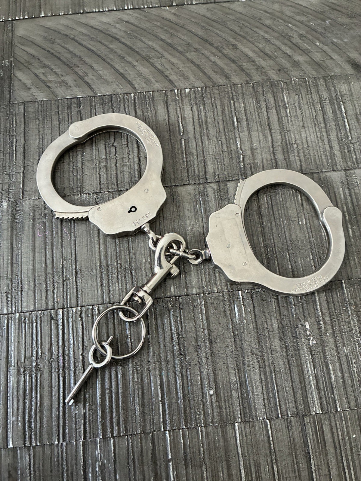 Vintage Peerless Handcuffs Springfield Mass 2 Patent Police Cuffs w/ Key USA Vintage Peerless Handcuffs Springfield Mass 2 Patent Police Cuffs w/ Key USA