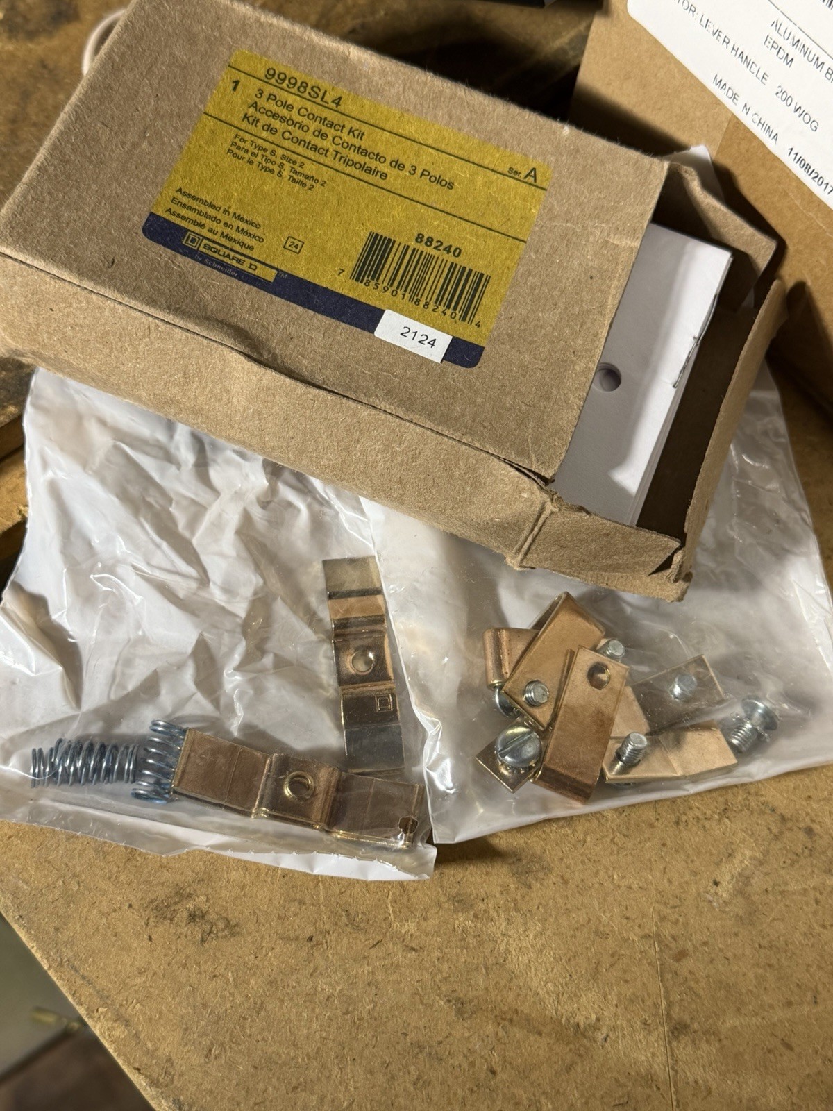 Square D 9998SL4 Size 2 Contact Kit New In Box USA GENUINE OEM