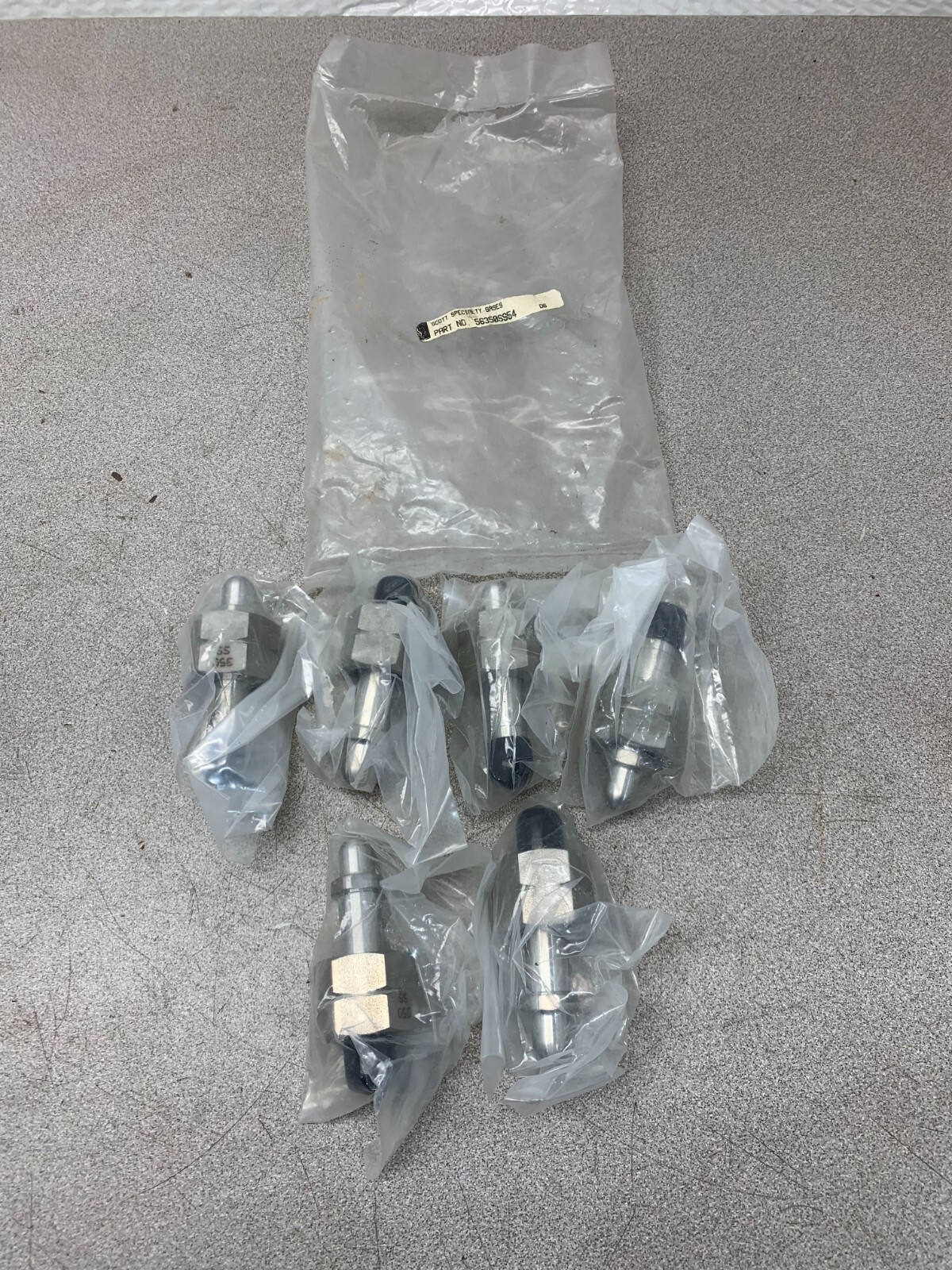 LOT OF 6 NEW SCOTT SPECIALTY GASES 56350SS54 PART 350 SS LOT OF 6 NEW SCOTT SPECIALTY GASES 56350SS54 PART 350 SS