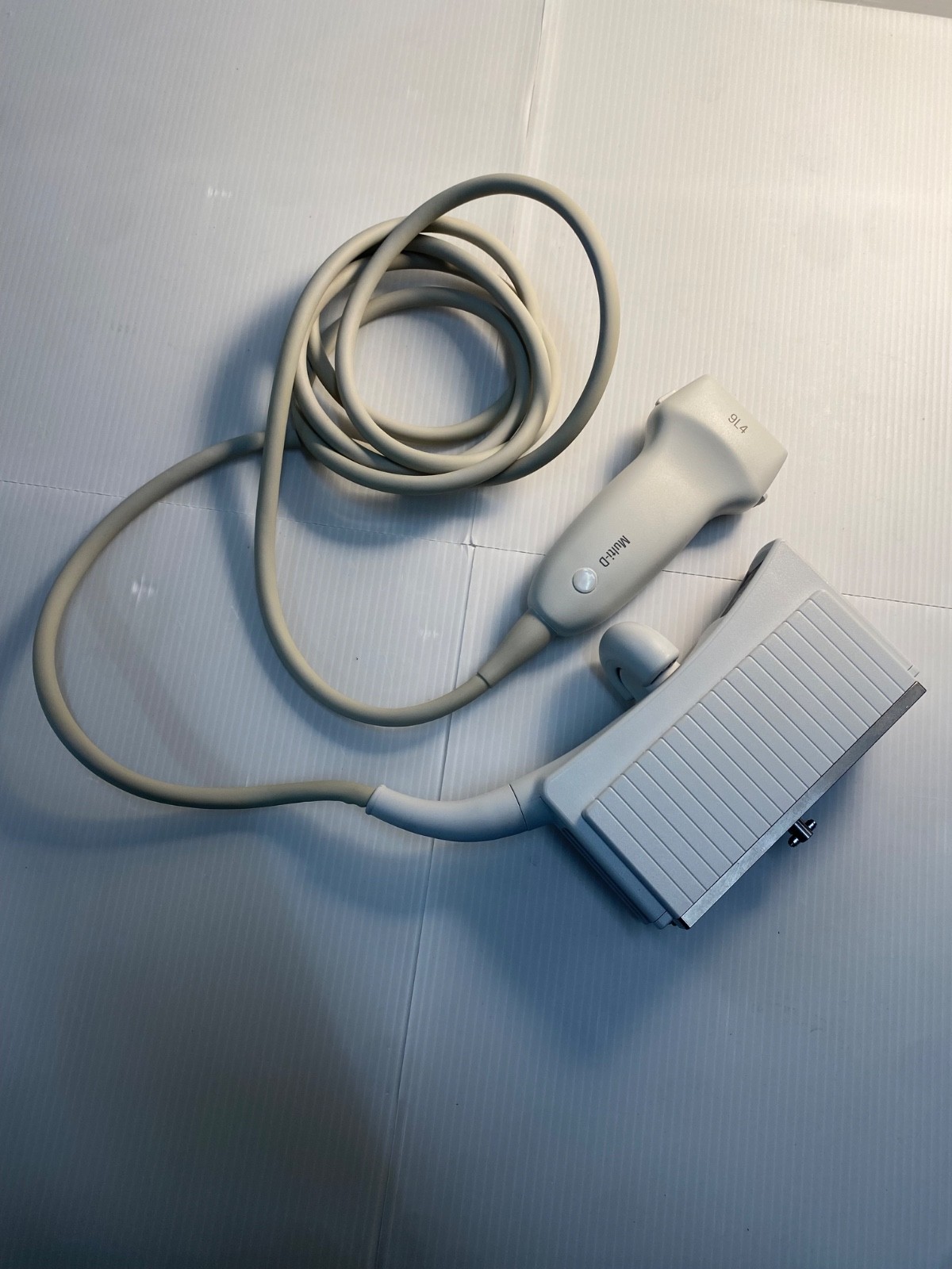 SIEMENS ACUSON 9L4 ULTRASOUND TRANSDUCER PROBE VECTOR ARRAY REF: 10035946 SIEMENS ACUSON 9L4 ULTRASOUND TRANSDUCER PROBE VECTOR ARRAY REF: 10035946