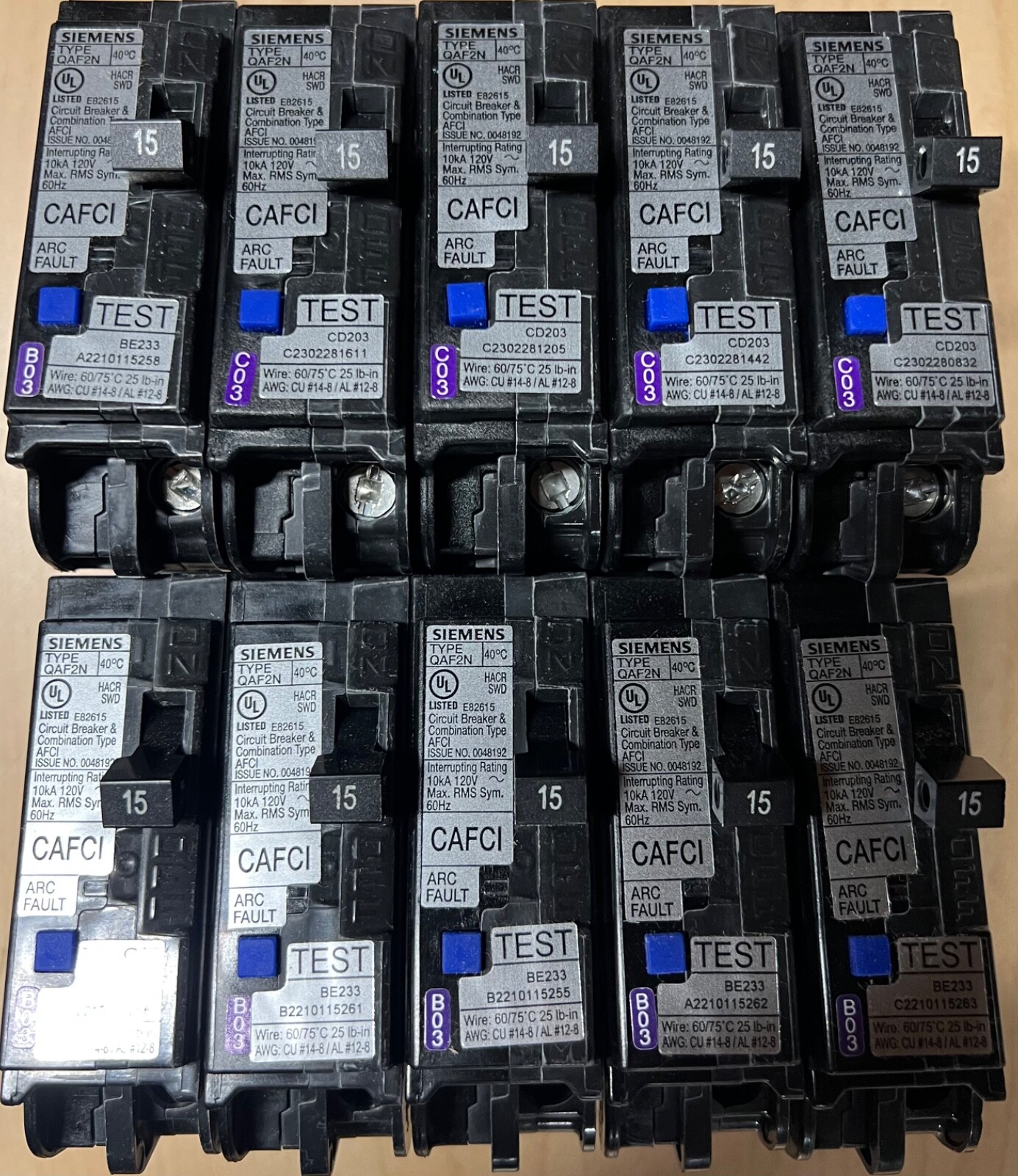 BOX OF 10 SIEMENS QA115AFCN 15A AFCI PLUG ON NEUTRAL (NO PIGTAIL WIRE) BRAND NEW BOX OF 10 SIEMENS QA115AFCN 15A AFCI PLUG ON NEUTRAL (NO PIGTAIL WIRE) BRAND NEW