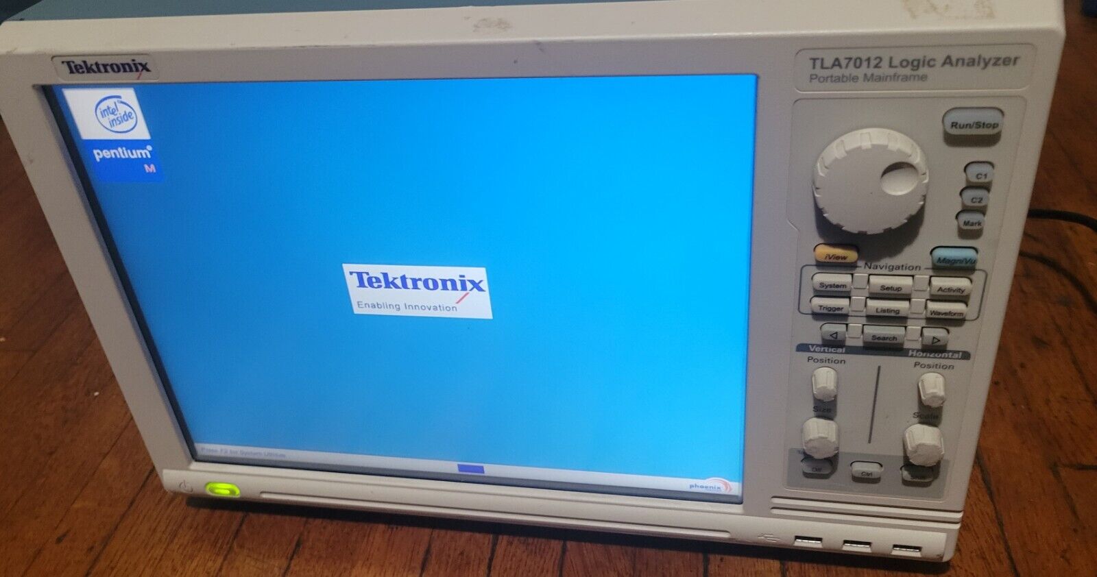Tektronix TLA7012 Portable Logic Analyzer Mainframe