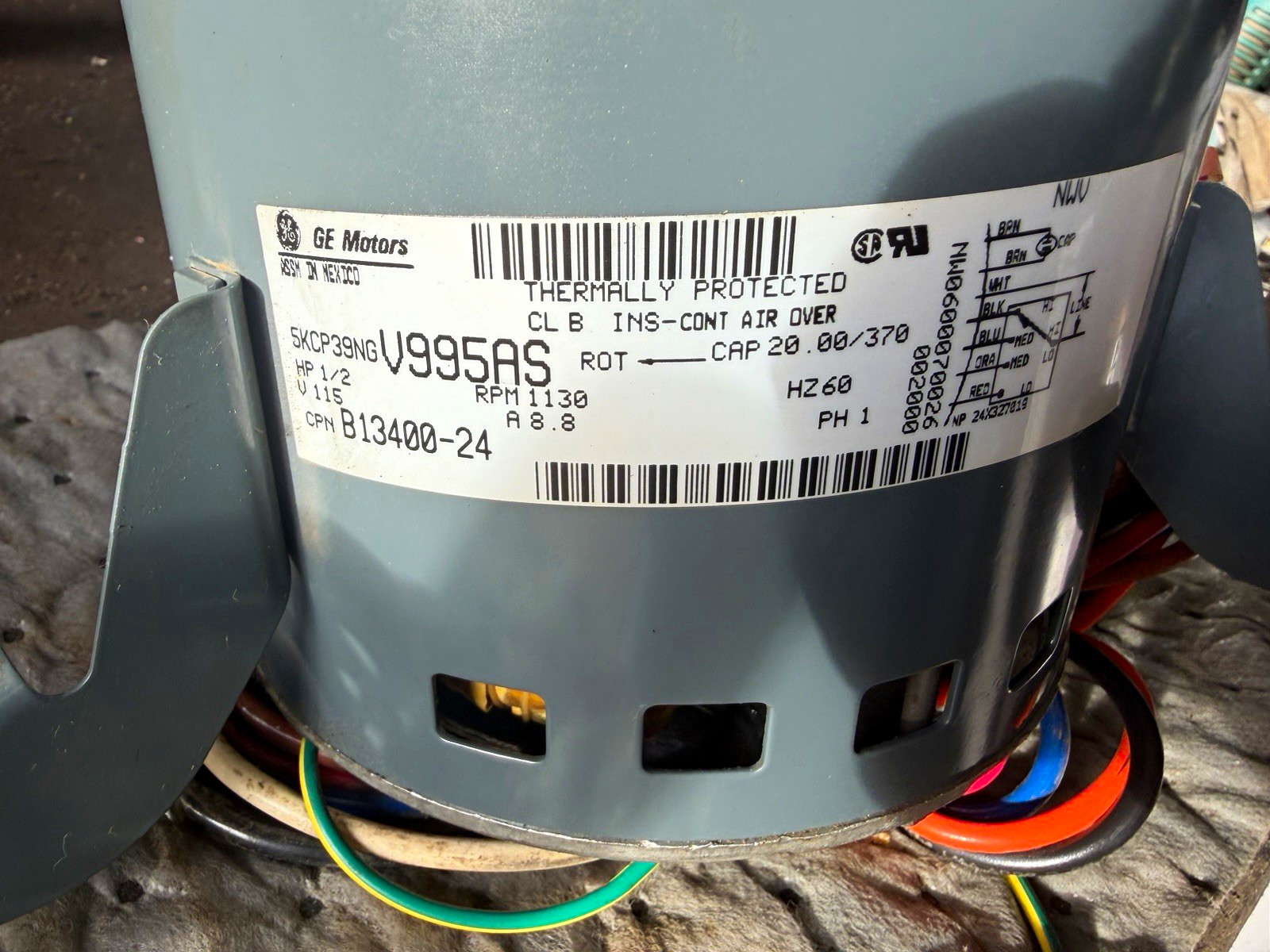 OEM Goodman Amana GE Motors 5KCP39NGV995AS 1/2HP 1130RPM 115V B13400-24 OEM Goodman Amana GE Motors 5KCP39NGV995AS 1/2HP 1130RPM 115V B13400-24