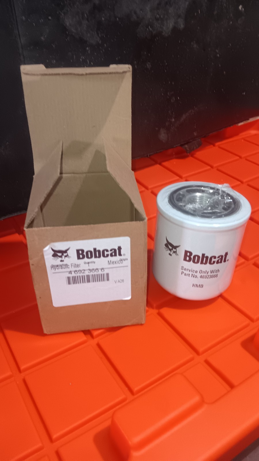 OEM Bobcat Hydraulic filter 46923666