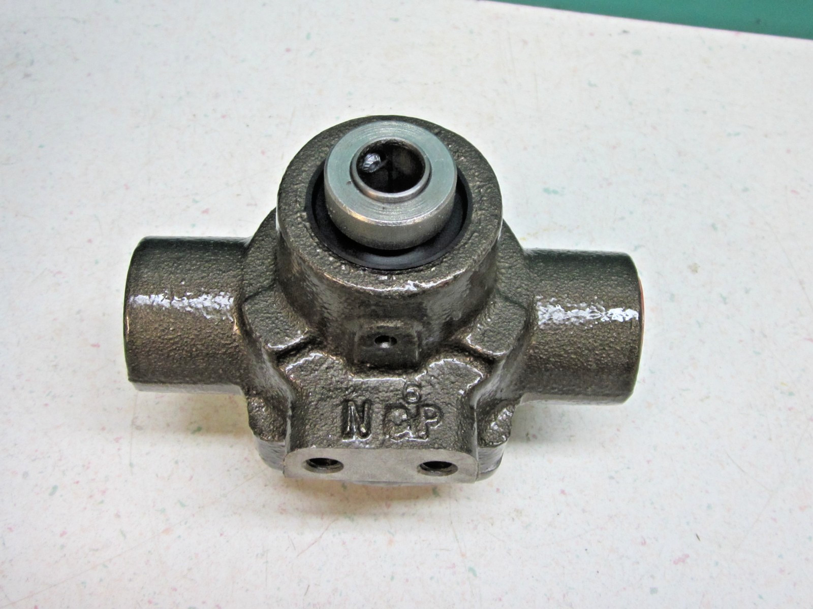 New Hypro 4101N-H Ni Resist 4 Roller Pump New Hypro 4101N-H Ni Resist 4 Roller Pump
