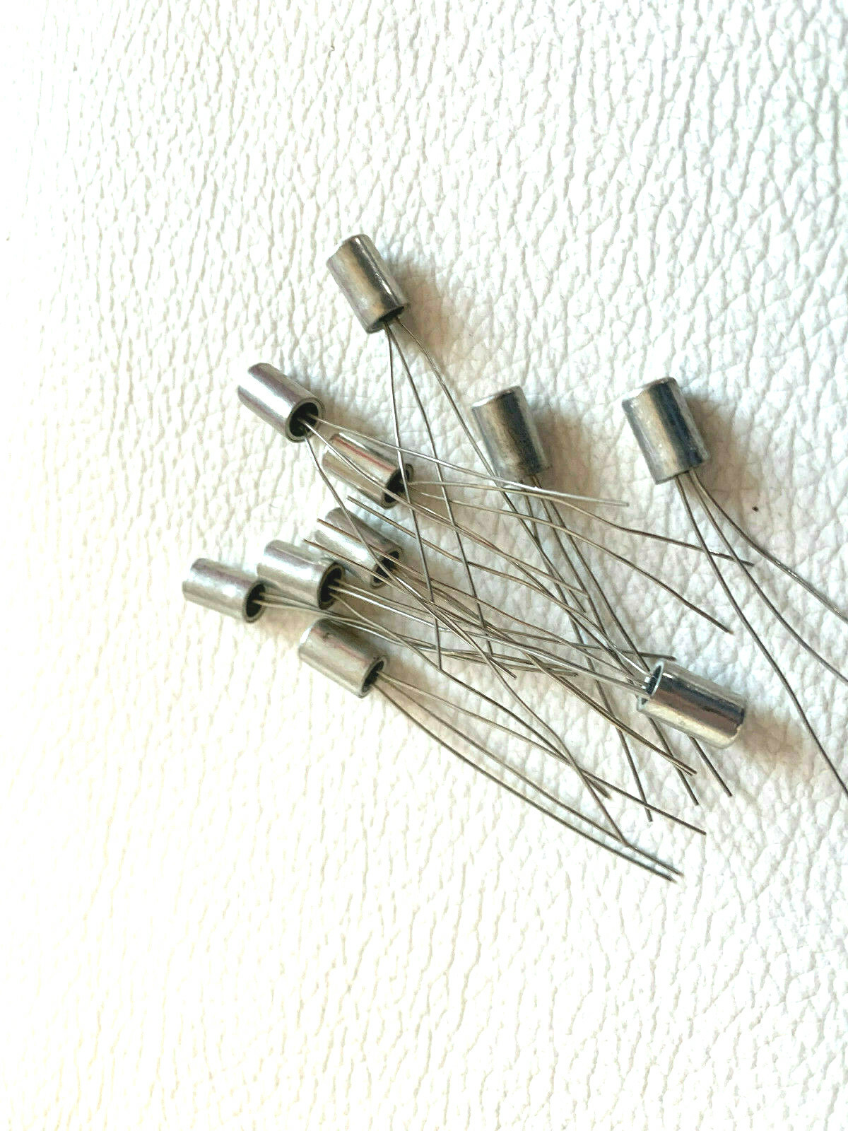 10 Pieces | SK3004 Unmarked PNP Germanium Transistor Equivalent: NTE102A ECG102A 10 Pieces | SK3004 Unmarked PNP Germanium Transistor Equivalent: NTE102A ECG102A