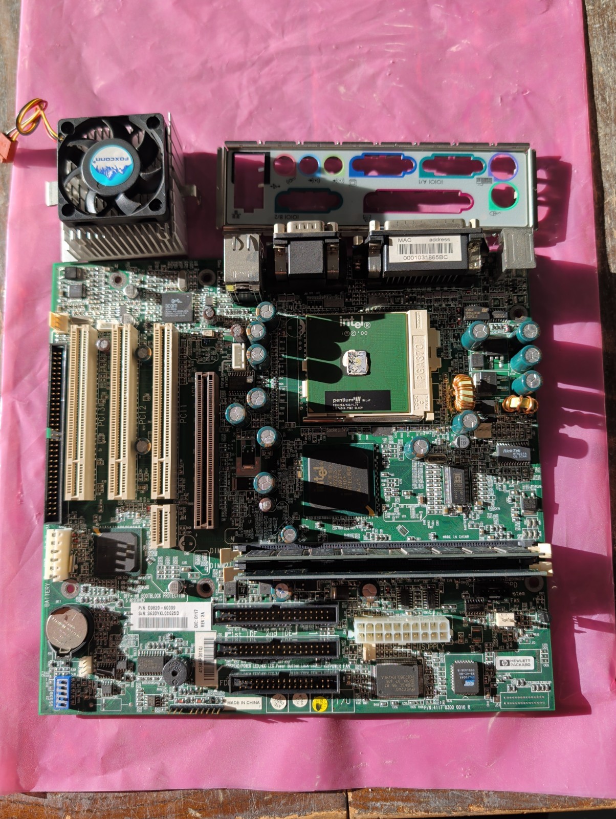 Socket 370 Motherboard W/ Pentium 3 CPU, 256 MB RAM, I/O Shield, Fan D9820-6009 