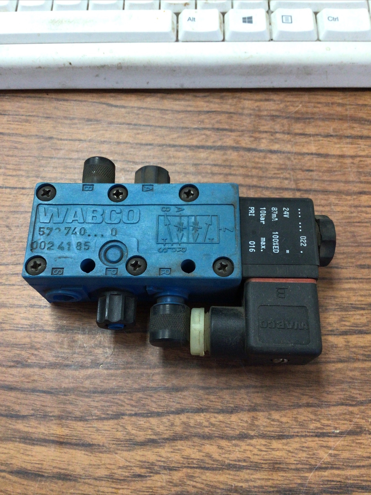 REXROTH 572 740…0 SINGLE SOLENOID VALVE / REXROTH 572 740 022 0 002 (TA36MS) REXROTH 572 740…0 SINGLE SOLENOID VALVE / REXROTH 572 740 022 0 002 (TA36MS)