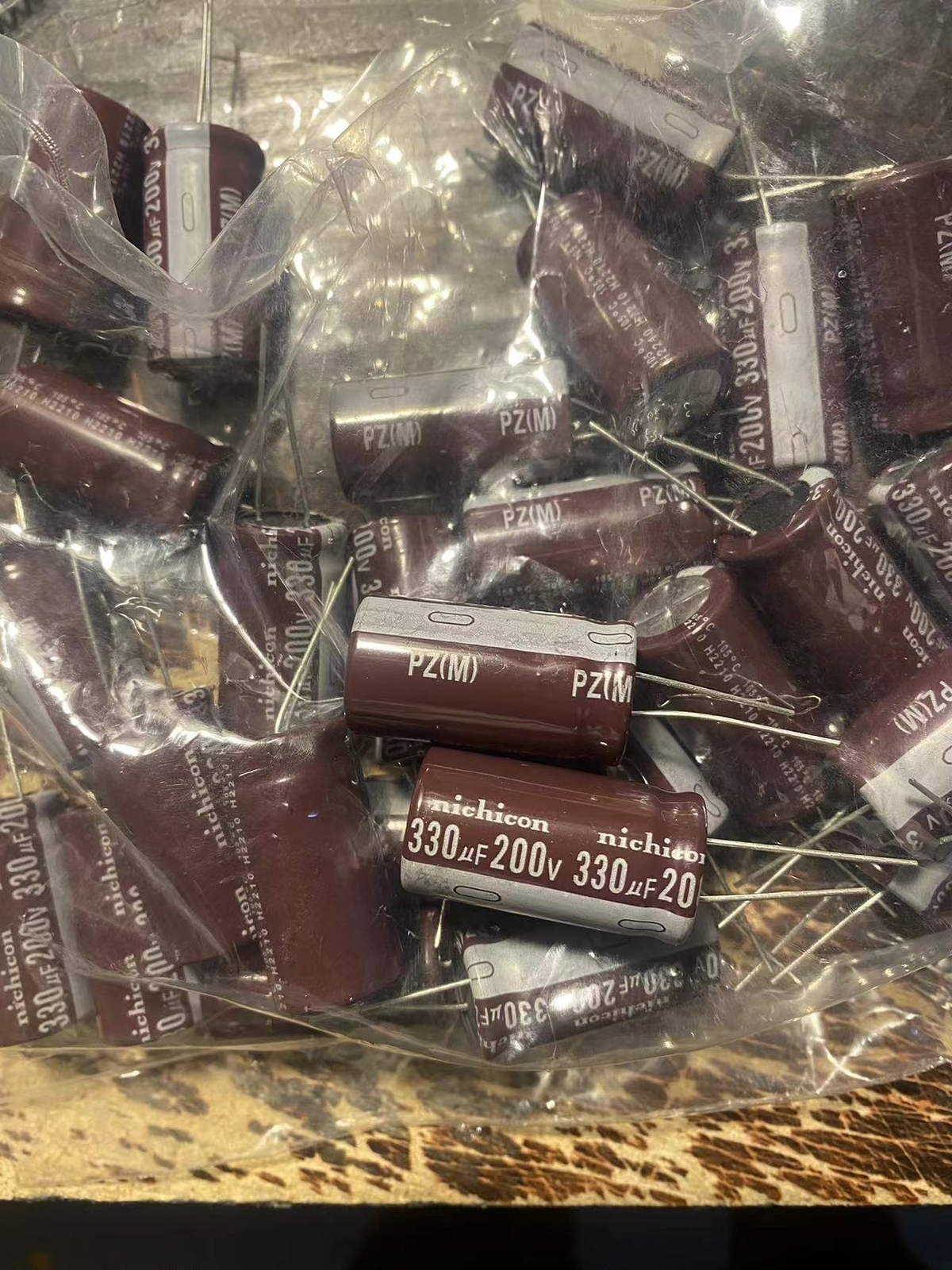 5PCS Nichicon PZ 330uf200v Electrolytic capacitor 200v 330uf 18x35mm 105C