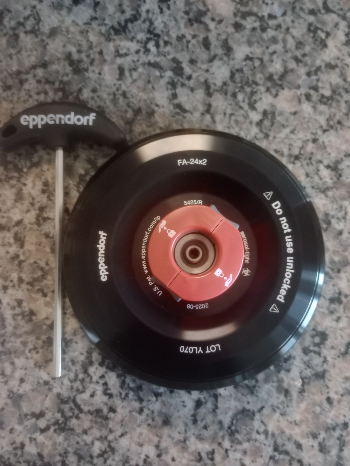 Eppendorf New QuickLock Pro FA-24x2 Rotor w/Key f/5425/R Eppendorf New QuickLock Pro FA-24x2 Rotor w/Key f/5425/R