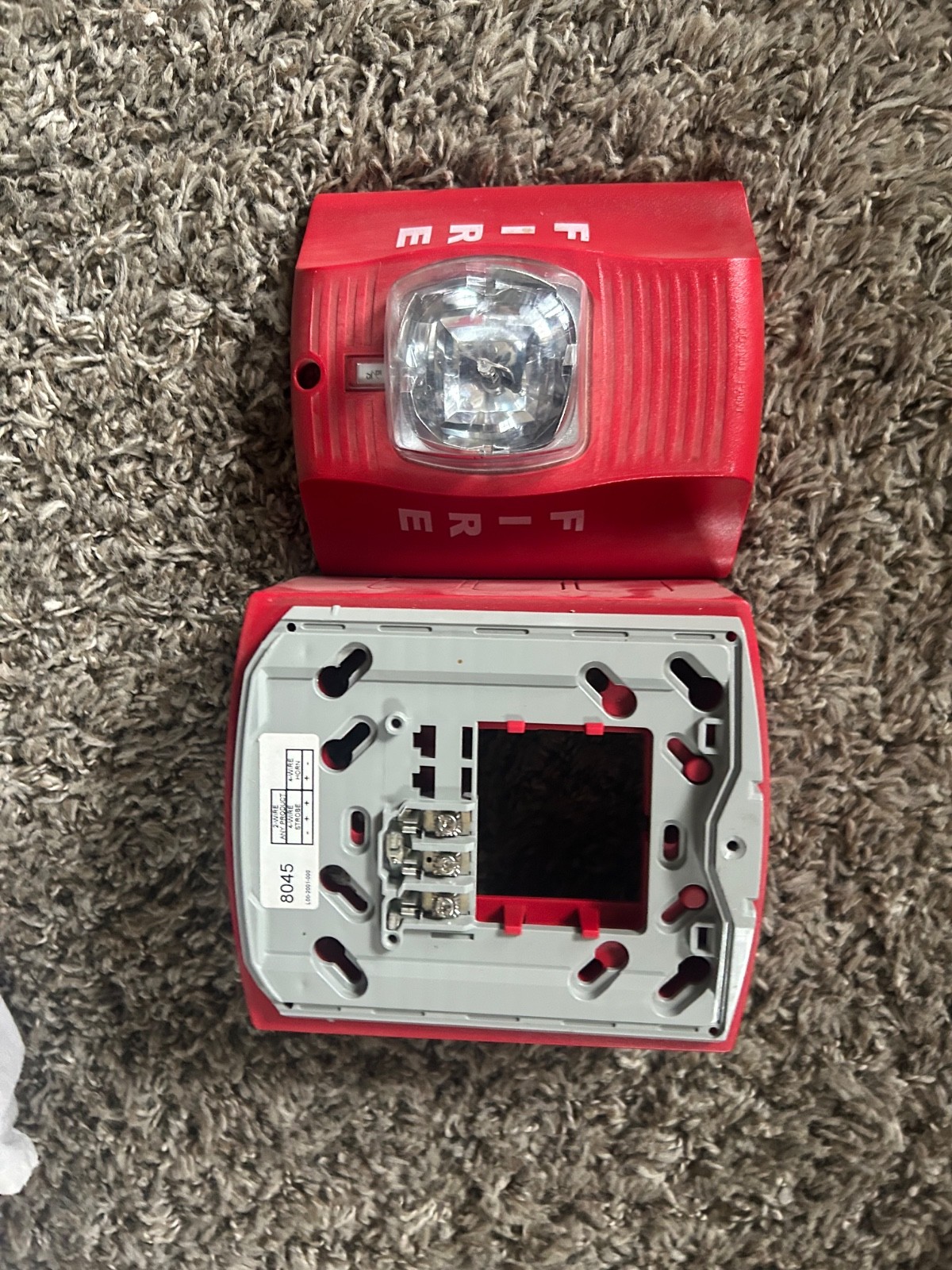 System Sensor SR SpectrAlert Wall-Mount Strobe Red