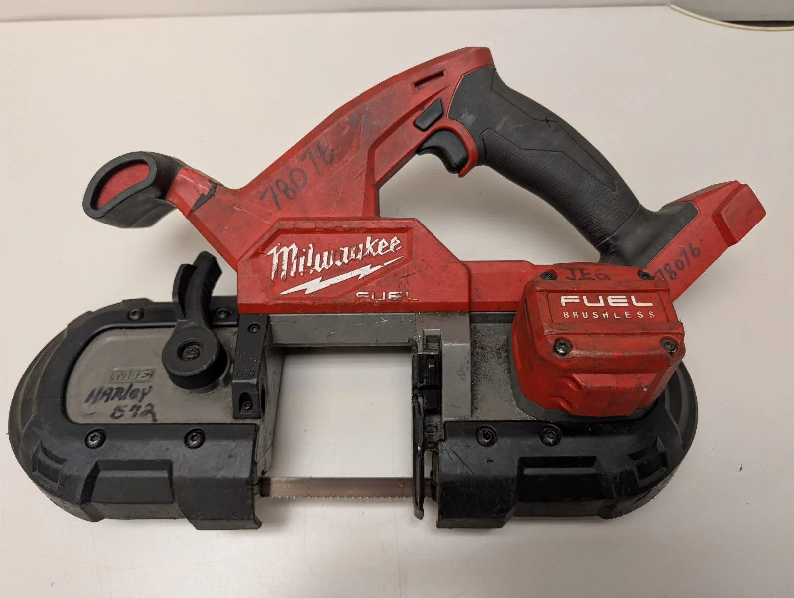 Milwaukee 2829-20 M18 FUEL Brushless Compact Band Saw (Tool Only)-Used Milwaukee 2829-20 M18 FUEL Brushless Compact Band Saw (Tool Only)-Used