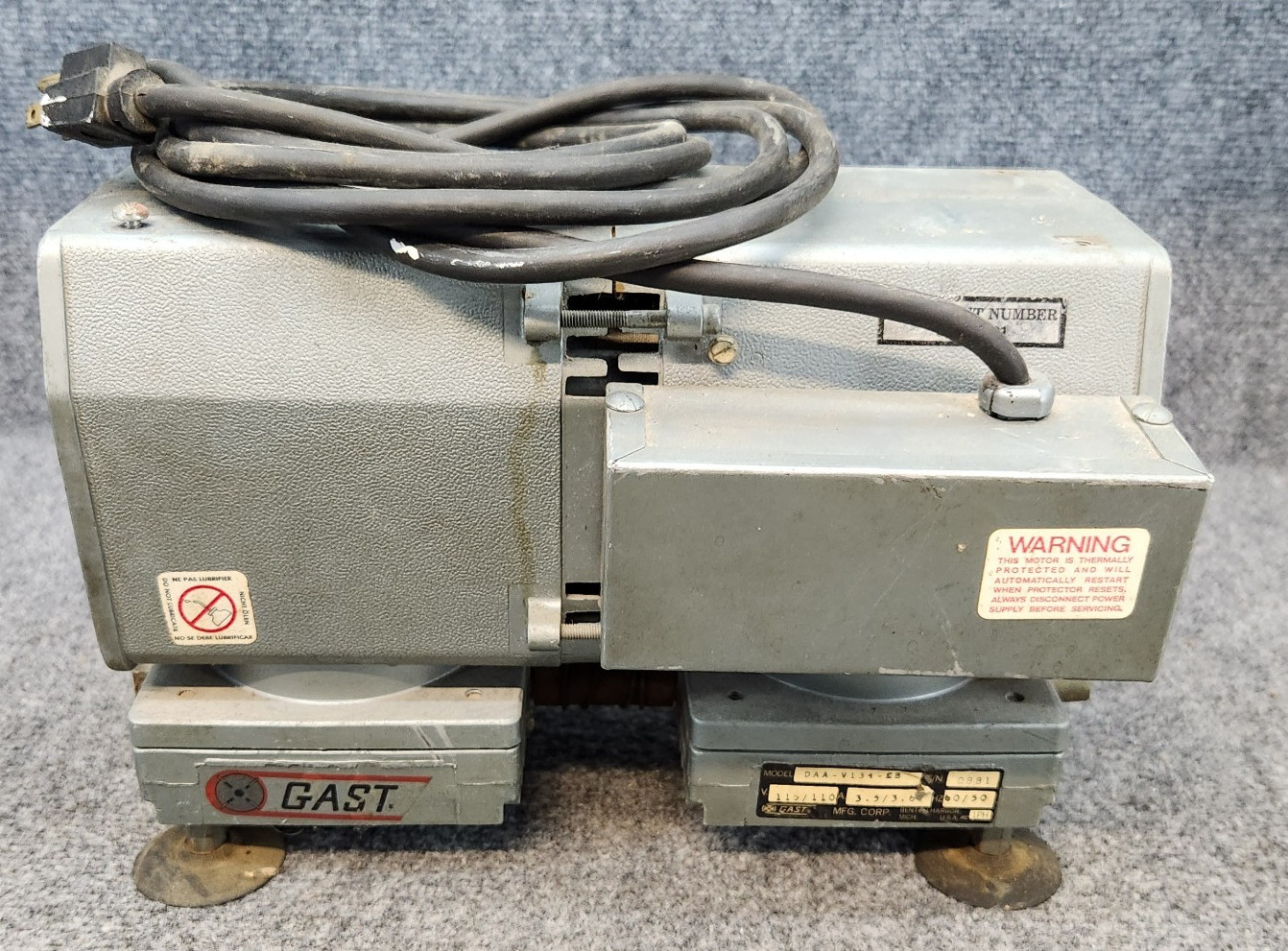 gast DAA Vacuum pump used DAA-V134-EB DAA-V134 Dental gast DAA Vacuum pump used DAA-V134-EB DAA-V134 Dental