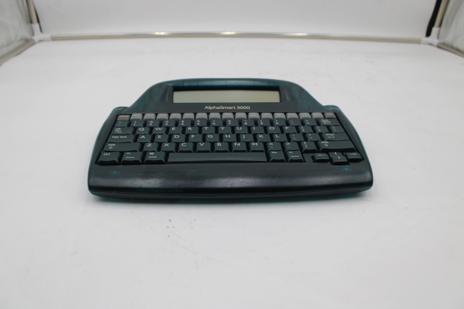 AlphaSmart 3000 Portable Digital Word Processor Typewriter No Accessories AlphaSmart 3000 Portable Digital Word Processor Typewriter No Accessories