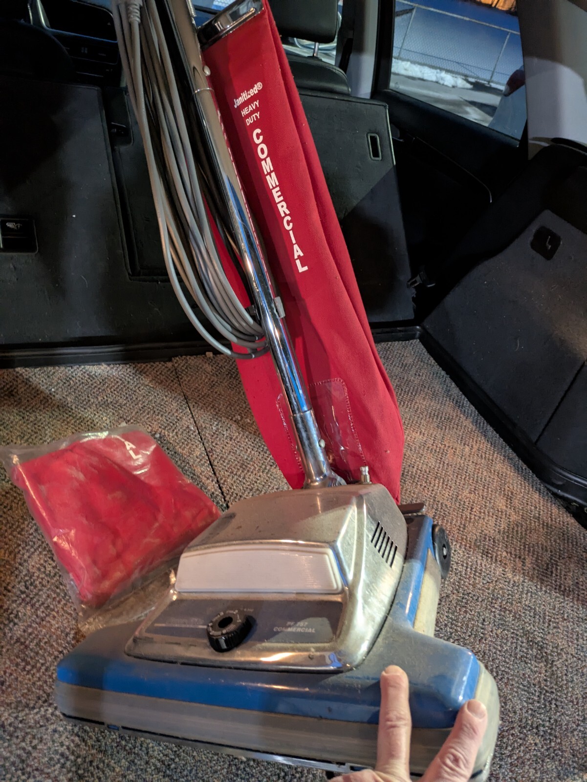 Powr-Flite 16” Commercial Shake-Out? Bag Upright Vacuum PF757 Wide Track Powr-Flite 16” Commercial Shake-Out? Bag Upright Vacuum PF757 Wide Track