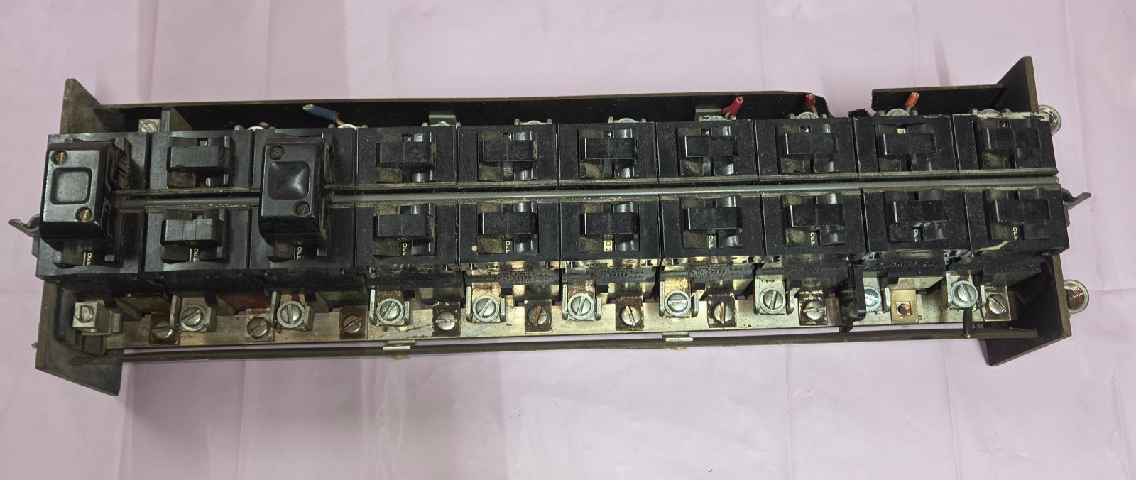 Bulldog Pushmatic Breaker Panel 15x 15A 1x 20A Circuit Breaker Assembly Vintage Bulldog Pushmatic Breaker Panel 15x 15A 1x 20A Circuit Breaker Assembly Vintage