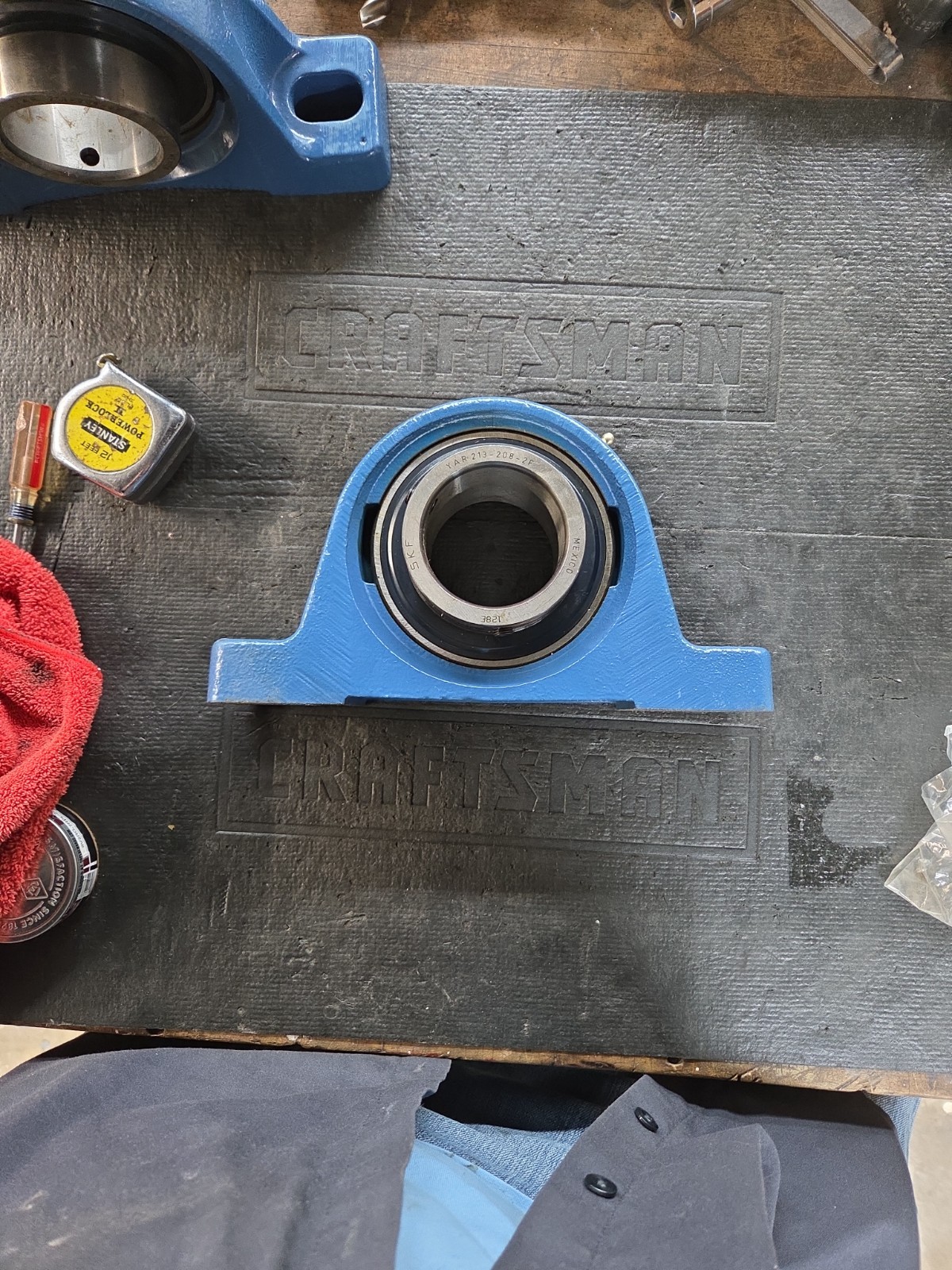 SKF YAR 213-208-2F 2 BOLT PILLOW BLOCK BEARING  2.5\