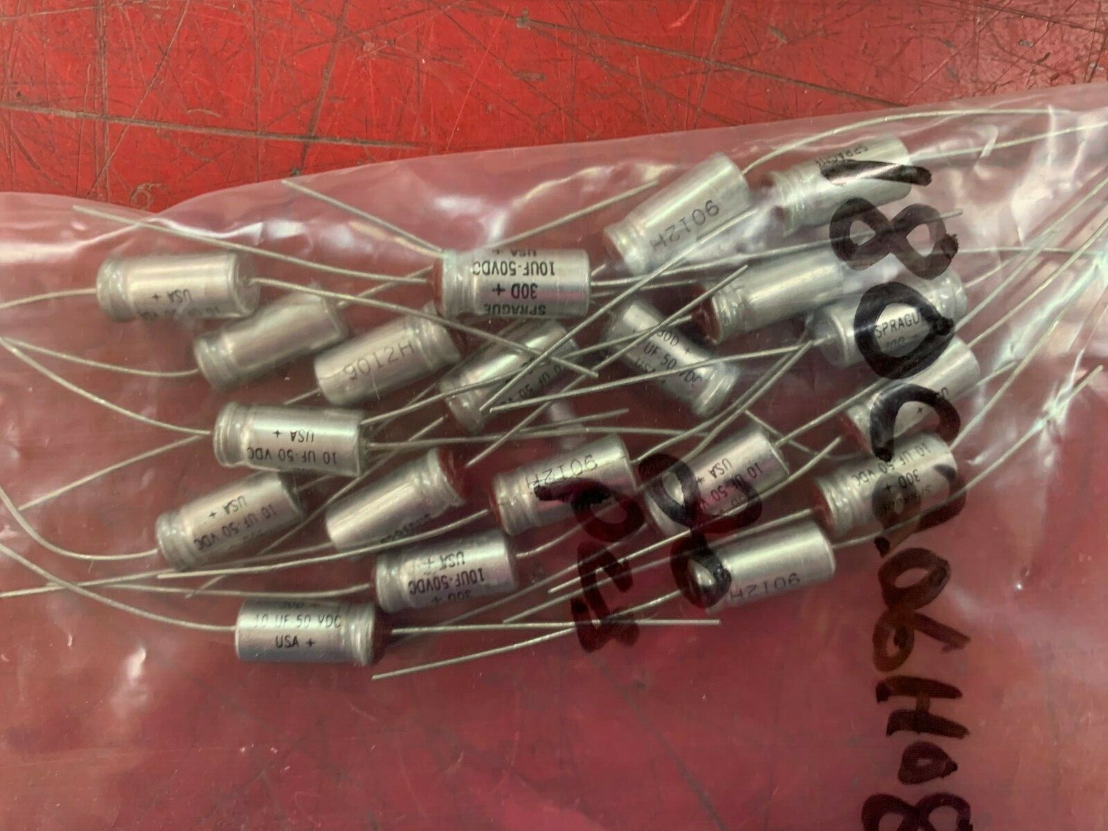 LOT OF 20 NEW NO BOX SPRAGUE CAPACITORS 180C206H08 LOT OF 20 NEW NO BOX SPRAGUE CAPACITORS 180C206H08