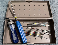 Arthrex 8950RH Orthopedic Screwdriver Driver Handle w/ Assorted Bits Case Used picture