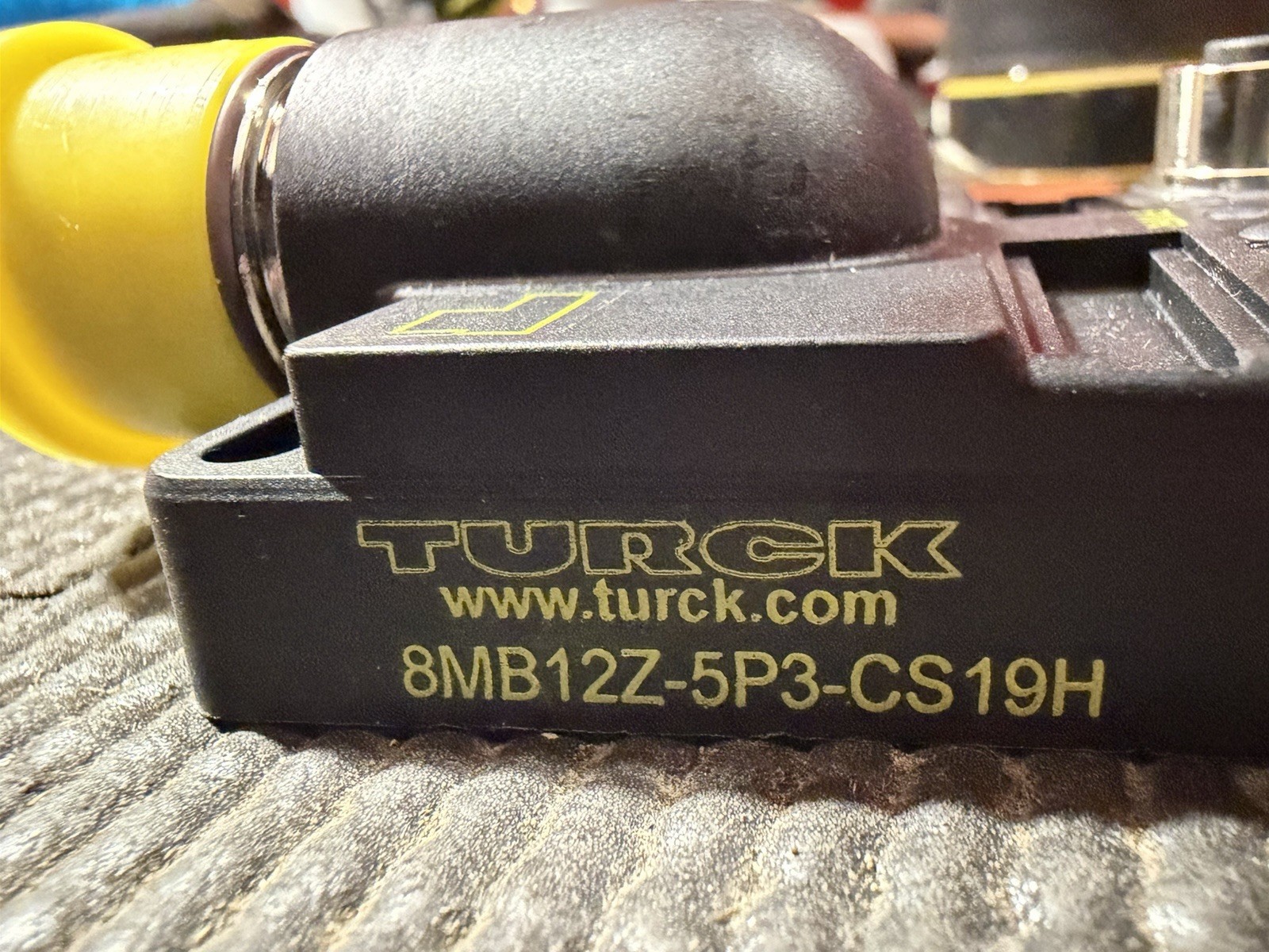 Turck 8MB12Z-5P3-CS19H Multi Box 8-Port Multi Block STK H984A M12 New Surplus