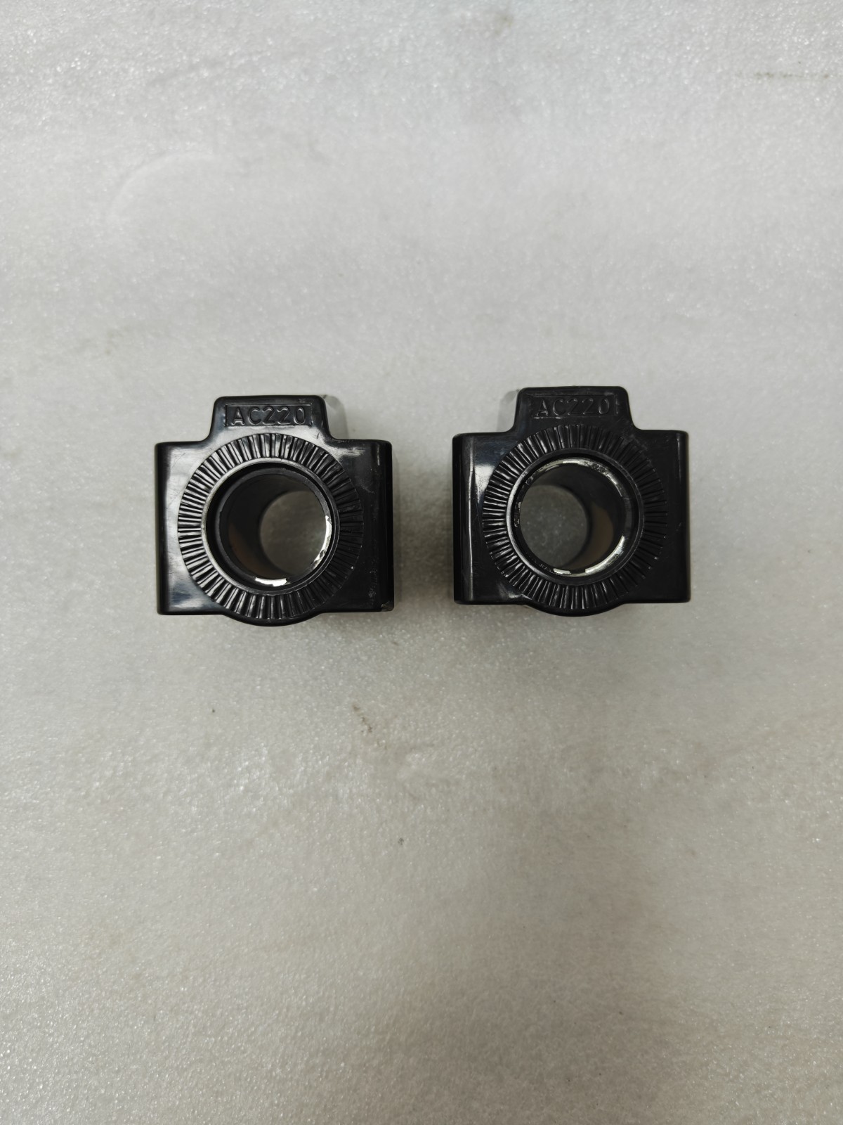 Solenoid Coil 220V Pin Contacts Lot Of 2 Pcs Solenoid Coil 220V Pin Contacts Lot Of 2 Pcs