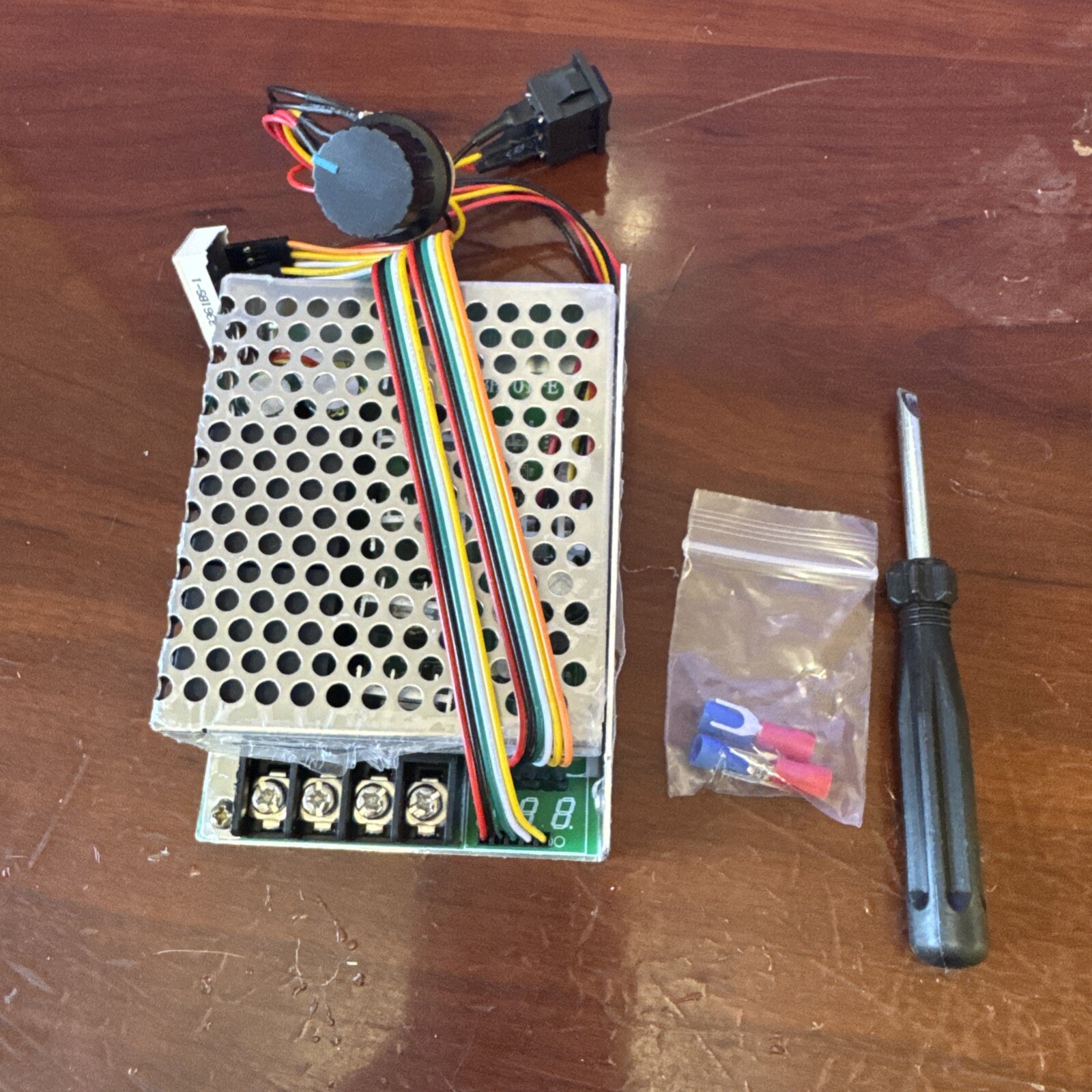 Digital Display 0~100% adjustable DC 10-50V 40A DC Motor Speed Controller B13 Digital Display 0~100% adjustable DC 10-50V 40A DC Motor Speed Controller B13