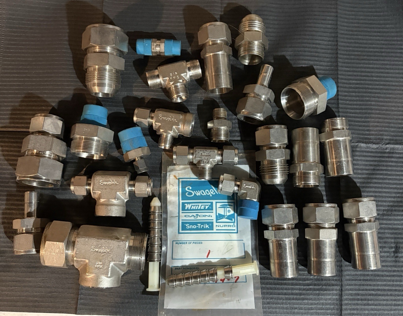 20+ Pc Swagelok 316 Stainless Steel Tube Fittings Tees Adapters Reducers NOS Lot 20+ Pc Swagelok 316 Stainless Steel Tube Fittings Tees Adapters Reducers NOS Lot