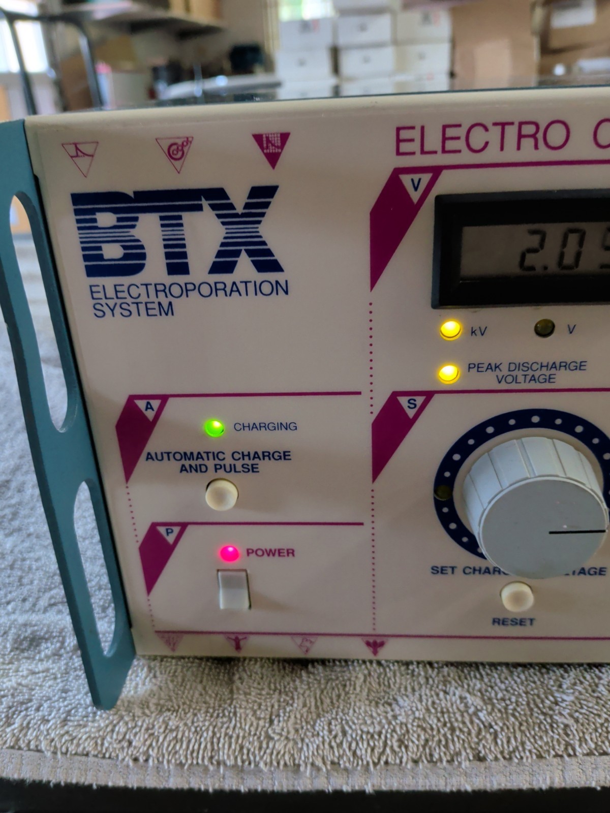 BTX Electroporation System Electro Cell Manipulator 600 EGM-600 BTX Electroporation System Electro Cell Manipulator 600 EGM-600