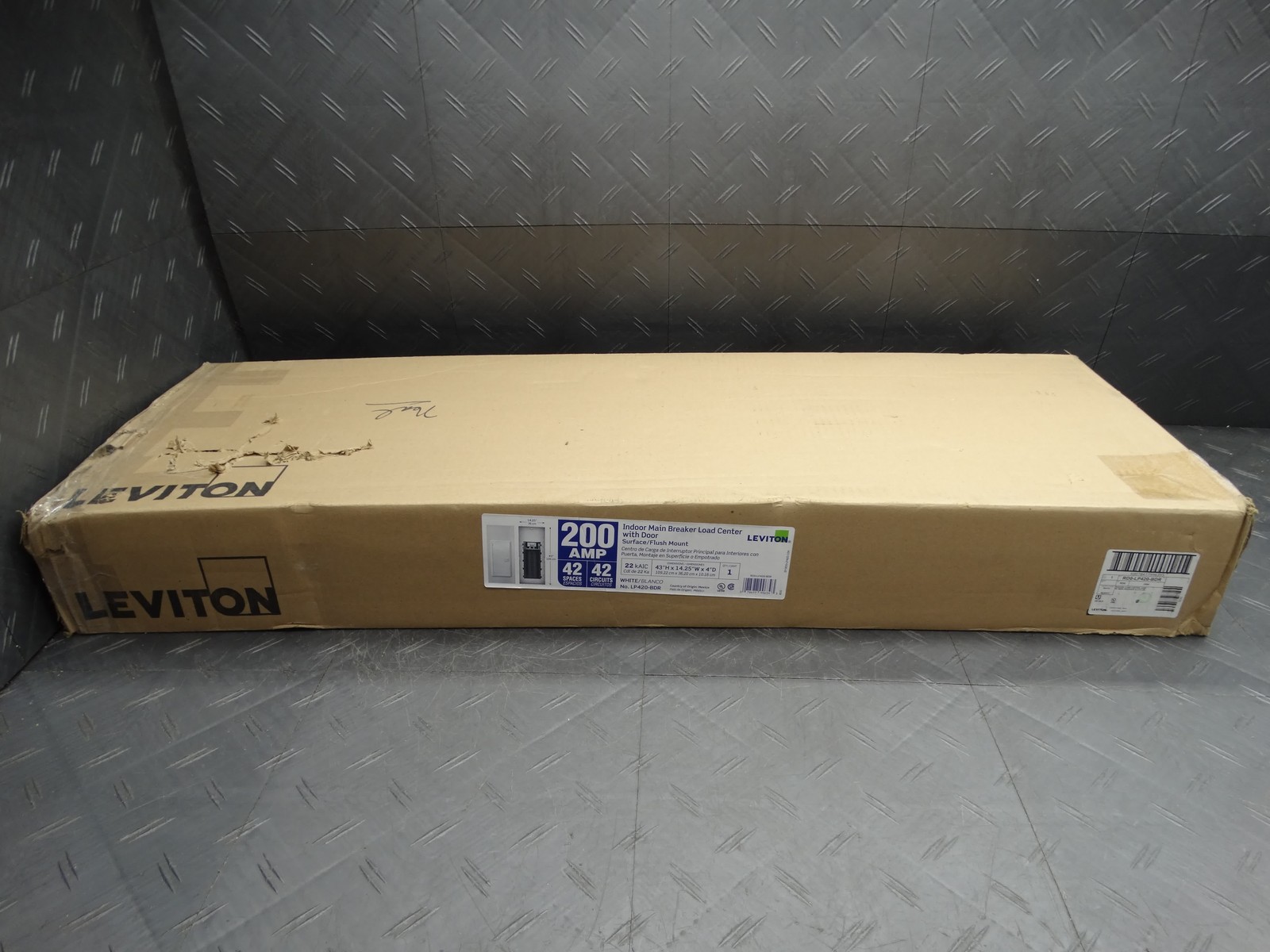 Leviton 200A 42-Space, 42-Circuit Indoor Load Center with Main Circuit Breaker Leviton 200A 42-Space, 42-Circuit Indoor Load Center with Main Circuit Breaker
