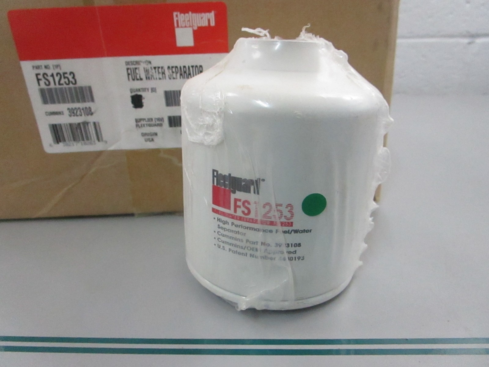 Fleetguard NEW FS1253 Fuel Water Separator For: Baldwin BF1233 Wix 3340 0810 Fleetguard NEW FS1253 Fuel Water Separator For: Baldwin BF1233 Wix 3340 0810