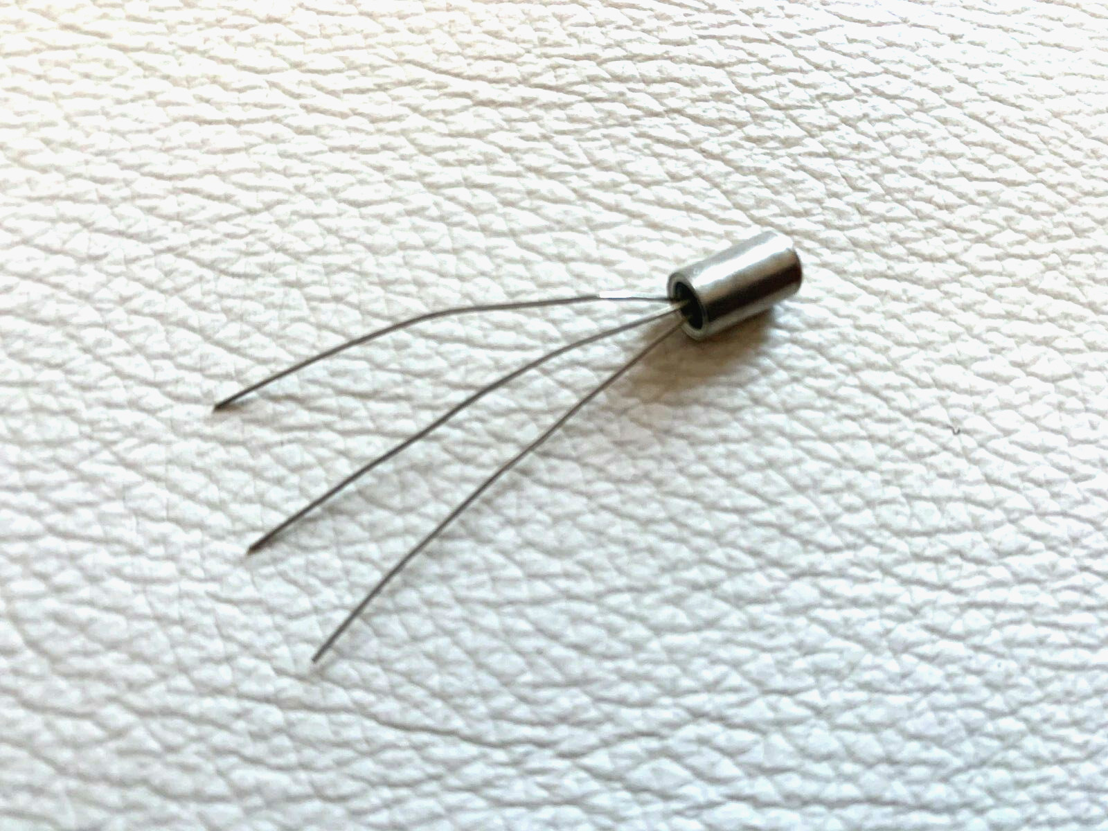 LOT OF 3 SK3004 PNP Germanium Transistor Repl NTE102A ECG102A NEW UNMARKED LOT OF 3 SK3004 PNP Germanium Transistor Repl NTE102A ECG102A NEW UNMARKED