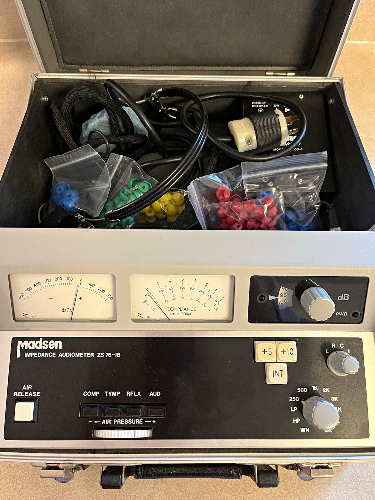 Madsen ZS 76-IB Audiometer/Tympanometer Impedance Audiology Unit Complete. 