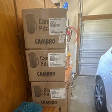 Cambro Camwear Cam Pitch Insulated Beverage Pitcher PDC4CW135 18 count. picture