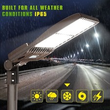 480V LED Parking Lot Lights 320W 44,800LM with Adjustable Slip Fitter  Listed picture