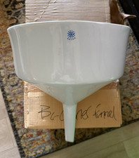 United Scientific JBF4800 Büchner Funnel 4800mL 24cm Porcelain Laboratory Filter picture